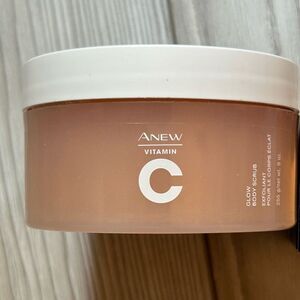 Anew Vitamin C Glow Body Scrub 9 oz. New Unopened
